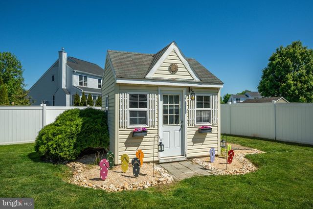 1233 COBBLESTONE DR, Quakertown, PA 18951