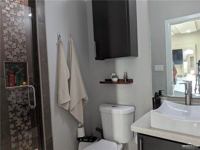 1010 W Franklin Avenue, Alton, TX 78573