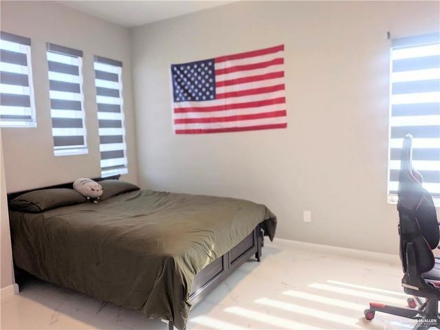 1010 W Franklin Avenue, Alton, TX 78573