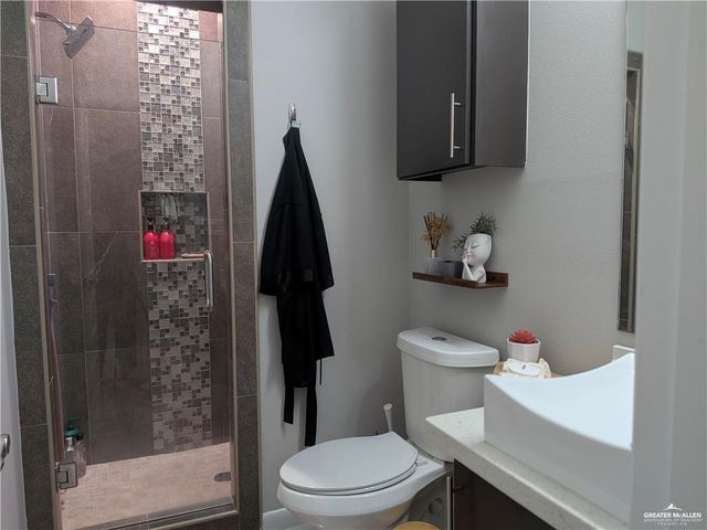 1010 W Franklin Avenue, Alton, TX 78573