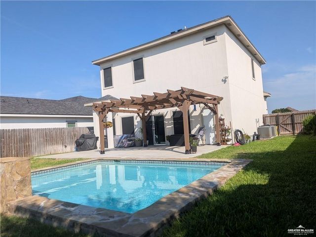 1010 W Franklin Avenue, Alton, TX 78573