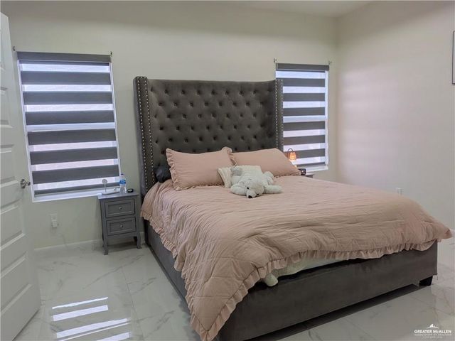 1010 W Franklin Avenue, Alton, TX 78573