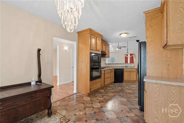 27 Darling Street, Savannah, GA 31408