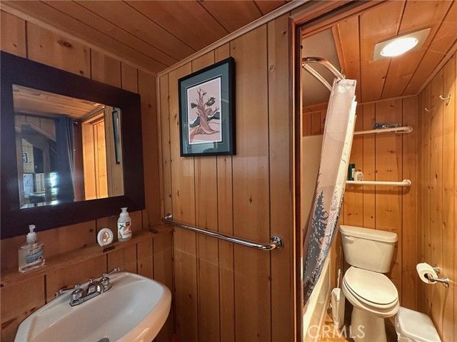 9226 Wood Road, Forest Falls, CA 92339