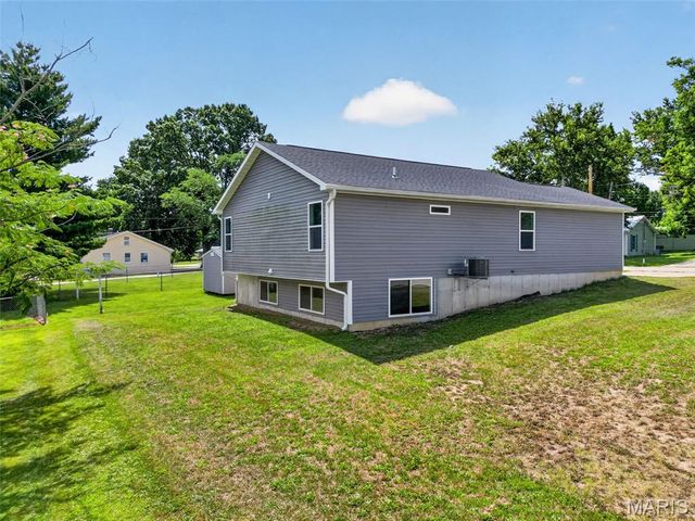 621 Johannaber Street, Warrenton, MO 63383