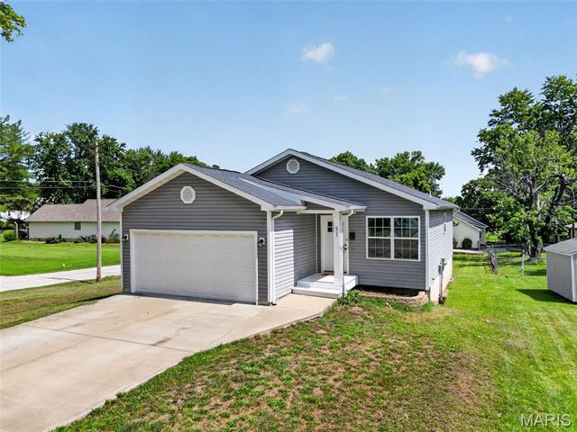 621 Johannaber Street, Warrenton, MO 63383
