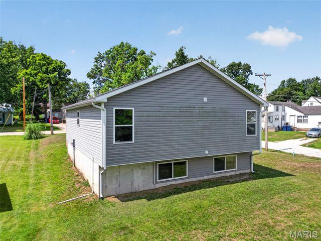 621 Johannaber Street, Warrenton, MO 63383