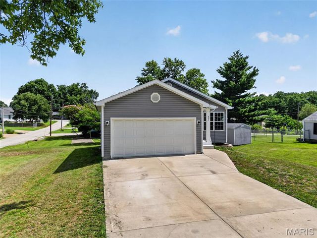 621 Johannaber Street, Warrenton, MO 63383