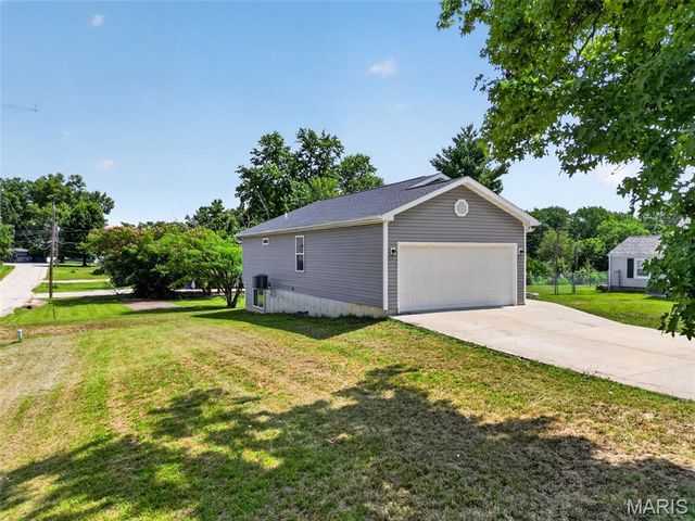 621 Johannaber Street, Warrenton, MO 63383