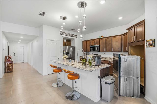 3576 74TH AVENUE CIRCLE E, Sarasota, FL 34243