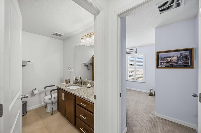 3576 74TH AVENUE CIRCLE E, Sarasota, FL 34243