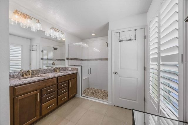 3576 74TH AVENUE CIRCLE E, Sarasota, FL 34243
