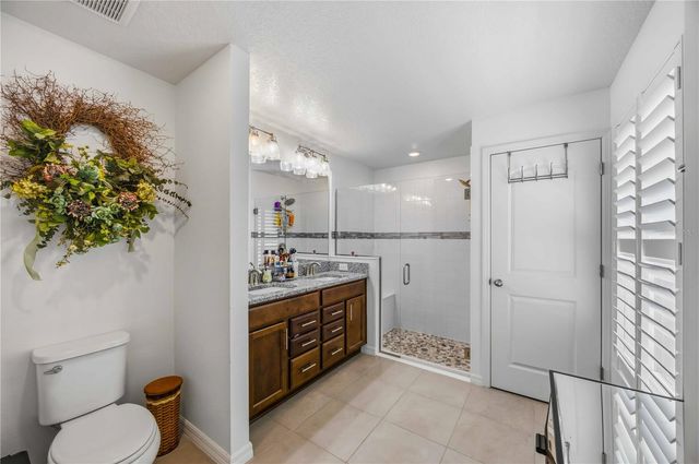 3576 74TH AVENUE CIRCLE E, Sarasota, FL 34243