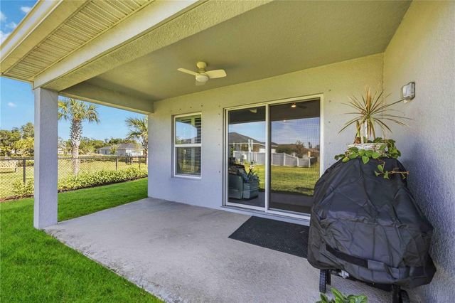 3576 74TH AVENUE CIRCLE E, Sarasota, FL 34243