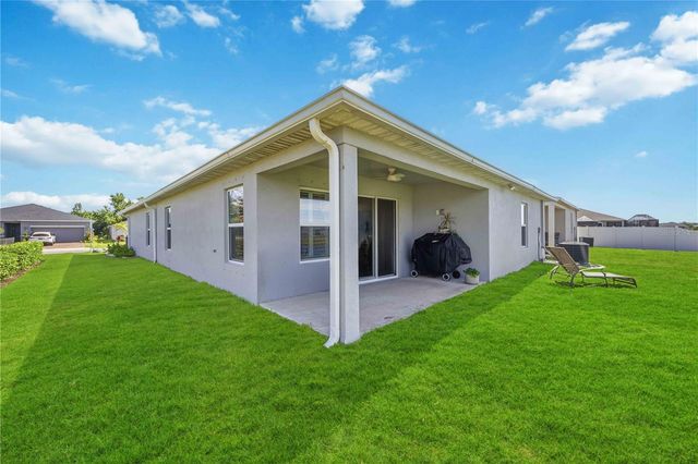 3576 74TH AVENUE CIRCLE E, Sarasota, FL 34243
