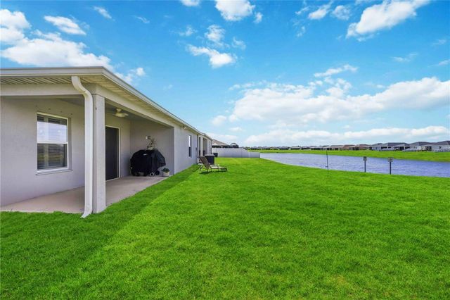 3576 74TH AVENUE CIRCLE E, Sarasota, FL 34243