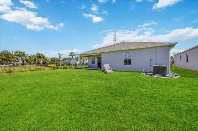 3576 74TH AVENUE CIRCLE E, Sarasota, FL 34243