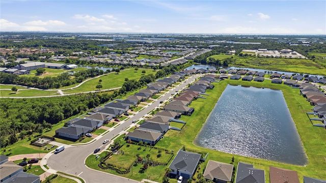 3576 74TH AVENUE CIRCLE E, Sarasota, FL 34243