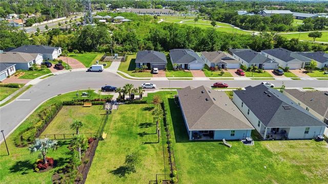 3576 74TH AVENUE CIRCLE E, Sarasota, FL 34243