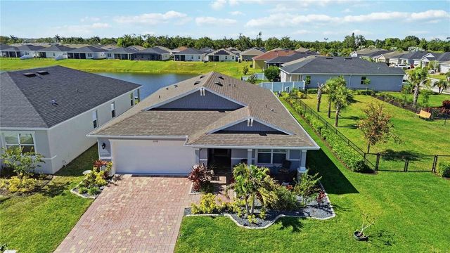3576 74TH AVENUE CIRCLE E, Sarasota, FL 34243