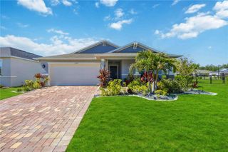 3576 74TH AVENUE CIRCLE E, Sarasota, FL 34243