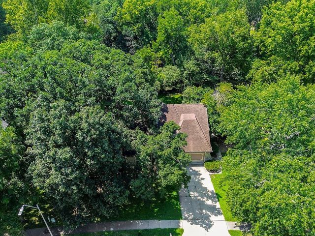 4408 NW Normandy Lane, Kansas City, MO 64116