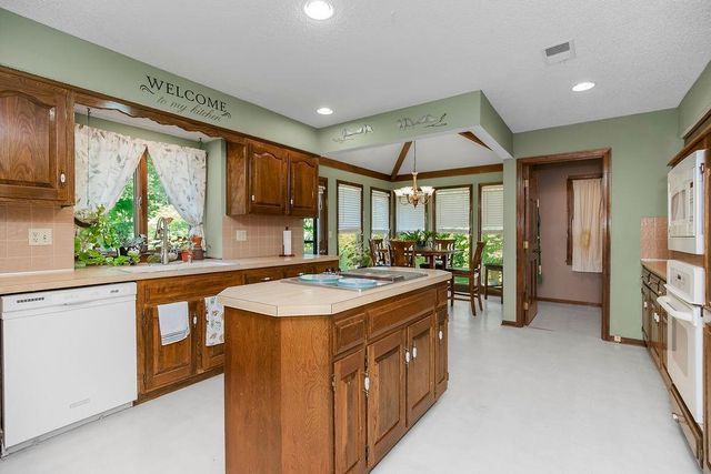 4408 NW Normandy Lane, Kansas City, MO 64116