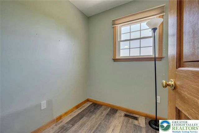 315 Hillview Drive, Lower Nazareth Twp, PA 18064