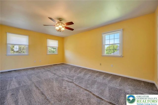 315 Hillview Drive, Lower Nazareth Twp, PA 18064