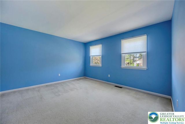 315 Hillview Drive, Lower Nazareth Twp, PA 18064