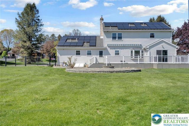 315 Hillview Drive, Lower Nazareth Twp, PA 18064