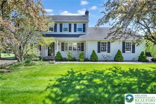 315 Hillview Drive, Lower Nazareth Twp, PA 18064