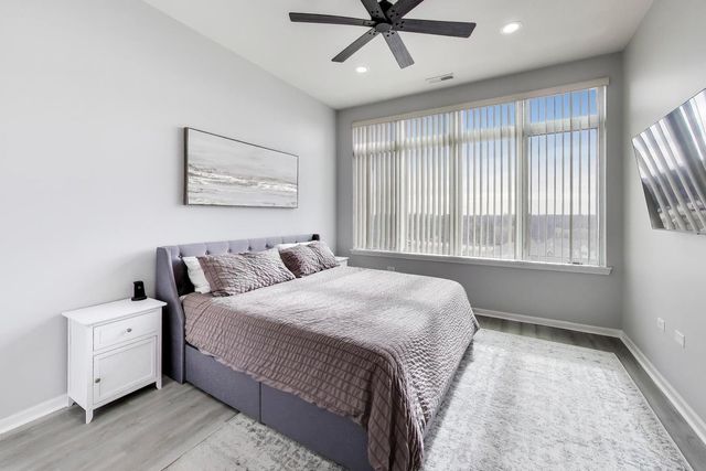 1199 E Port Clinton Road 701, Vernon Hills, IL 60061