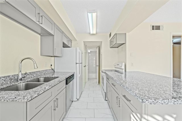 2750 Holly Hall Street 1510, Houston, TX 77054