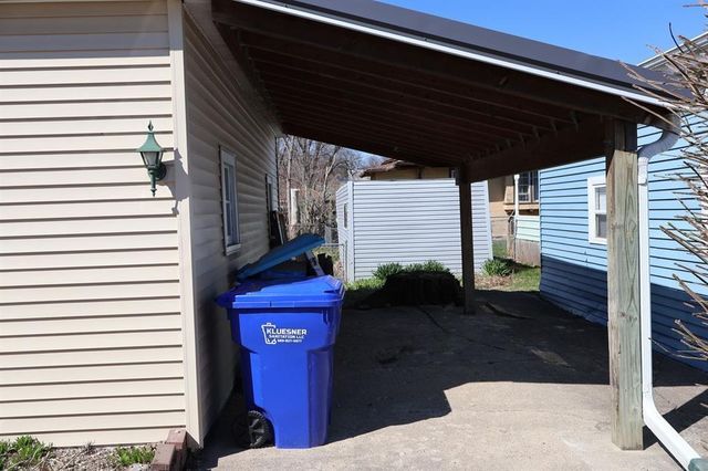 111 1st Street, Oelwein, IA 50662