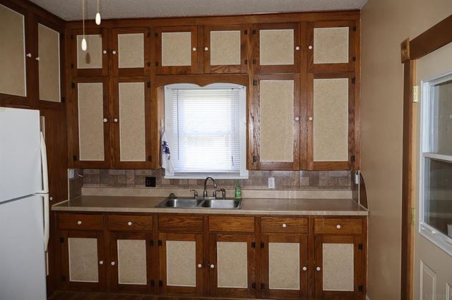 111 1st Street, Oelwein, IA 50662