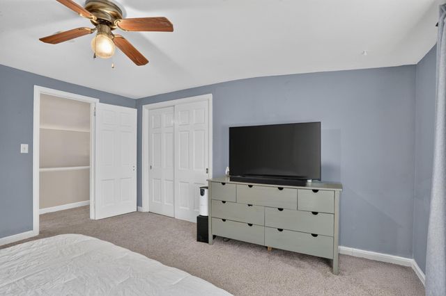 1700 Howard Street N, Maplewood, MN 55109