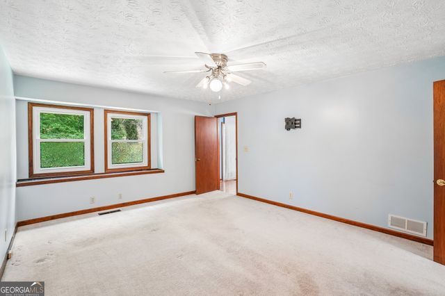 659 Sunshine Trace NW, Acworth, GA 30102