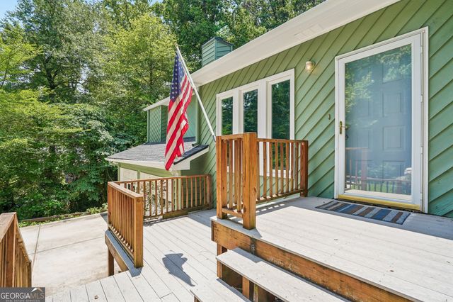 659 Sunshine Trace NW, Acworth, GA 30102