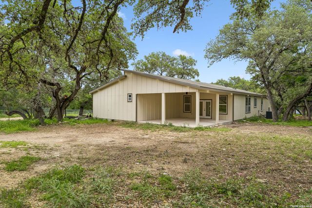 6471 HOLLYHOCK RD, San Antonio, TX 78240