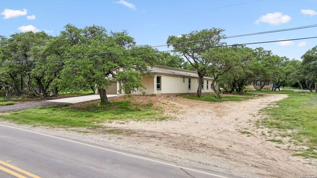 6471 HOLLYHOCK RD, San Antonio, TX 78240