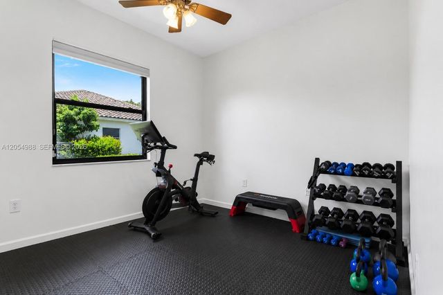 13860 SW 40th St, Davie, FL 33330