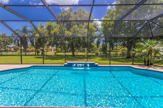 13860 SW 40th St, Davie, FL 33330