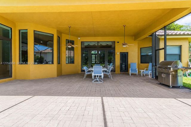 13860 SW 40th St, Davie, FL 33330