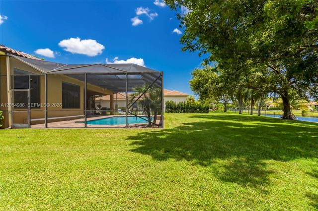 13860 SW 40th St, Davie, FL 33330
