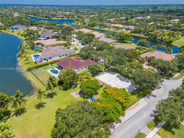 13860 SW 40th St, Davie, FL 33330