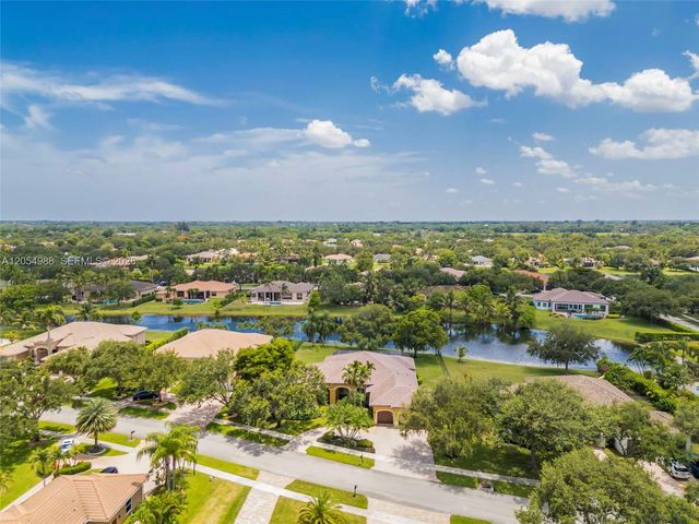 13860 SW 40th St, Davie, FL 33330