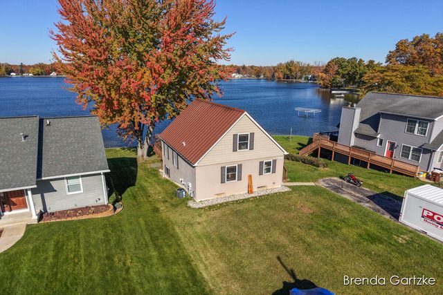 17300 Warrior Dr Drive, Howard City, MI 49329