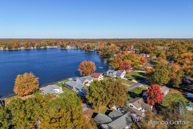 17300 Warrior Dr Drive, Howard City, MI 49329