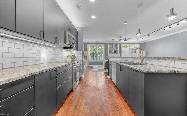 408 Fieldstone Glen WAY, Virginia Beach, VA 23454
